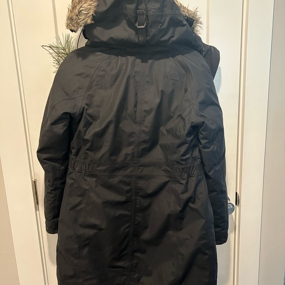 Women’s north face parka - Picture 5 of 5